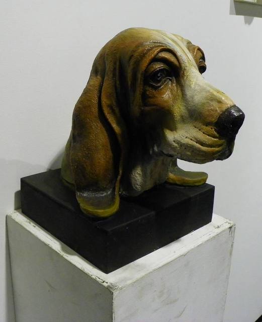 Basset hound bust