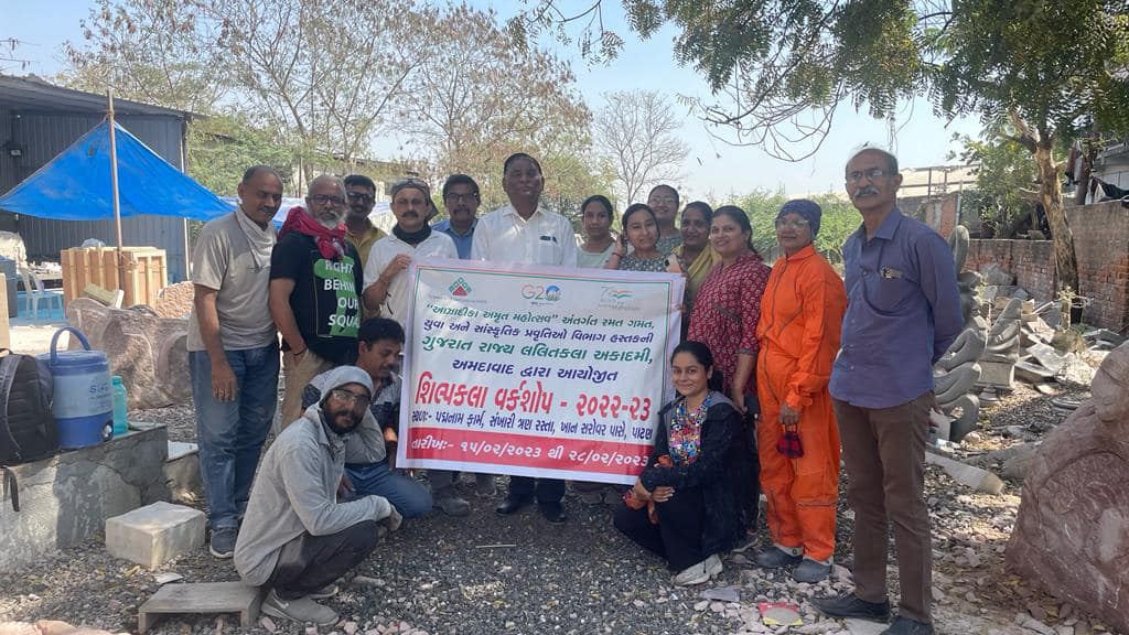 Participants of the Lalit Kala Academy stone camp